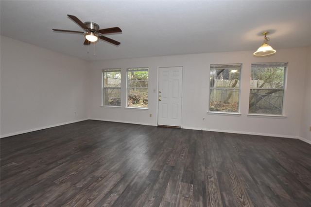 921 Sagewood TRL 921, San Marcos, TX 78666
