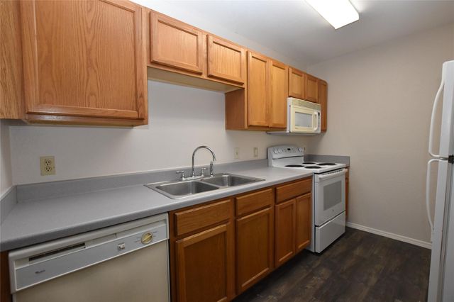 921 Sagewood TRL 921, San Marcos, TX 78666