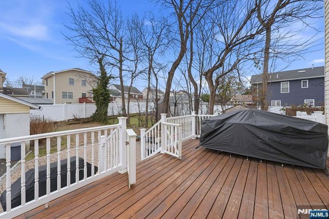 11 Thiem Avenue, Rochelle Park, NJ 07662