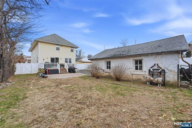 11 Thiem Avenue, Rochelle Park, NJ 07662