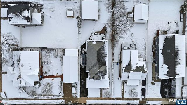 11 Thiem Avenue, Rochelle Park, NJ 07662