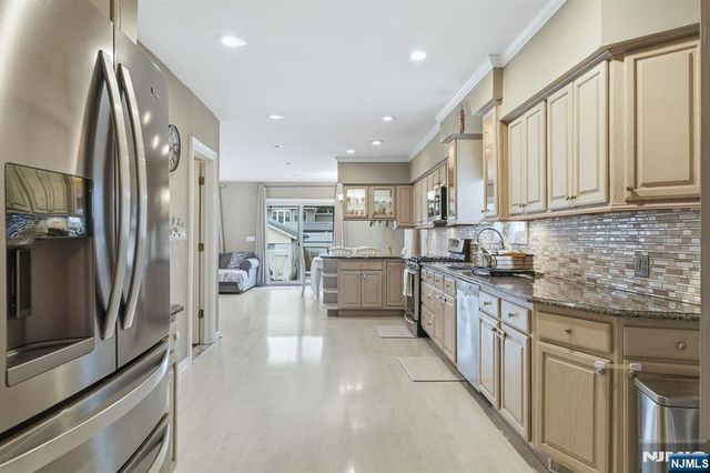 11 Thiem Avenue, Rochelle Park, NJ 07662