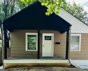 1421 S Pattie St, Wichita, KS 67211