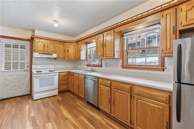 703 Washington Ave, Charleroi Boro, PA 15022