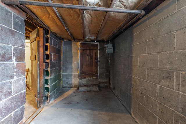 703 Washington Ave, Charleroi Boro, PA 15022