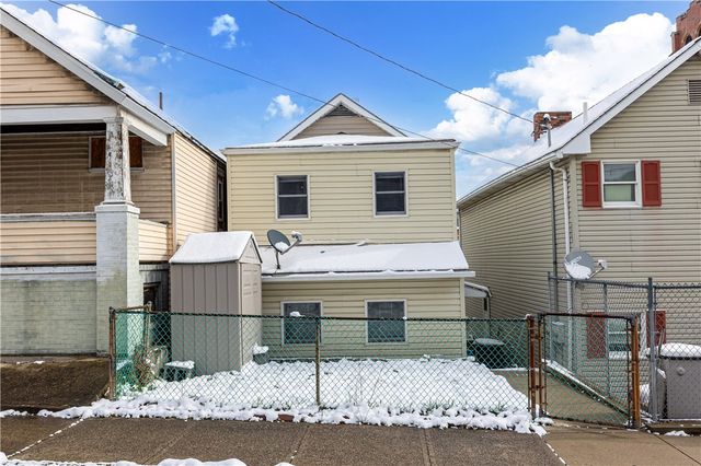 703 Washington Ave, Charleroi Boro, PA 15022