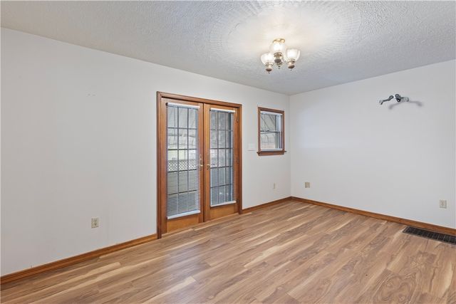 703 Washington Ave, Charleroi Boro, PA 15022