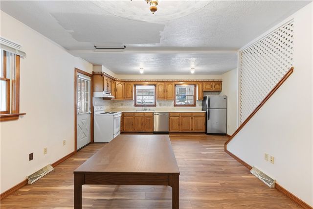 703 Washington Ave, Charleroi Boro, PA 15022