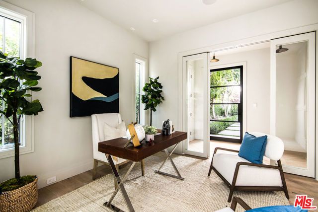4210 Bellaire Avenue, Los Angeles, CA 91604