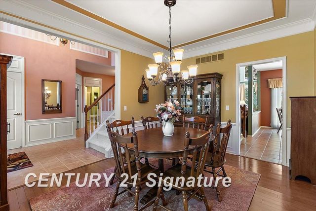 966 Hollow Corners Court, Rochester, MI 48307