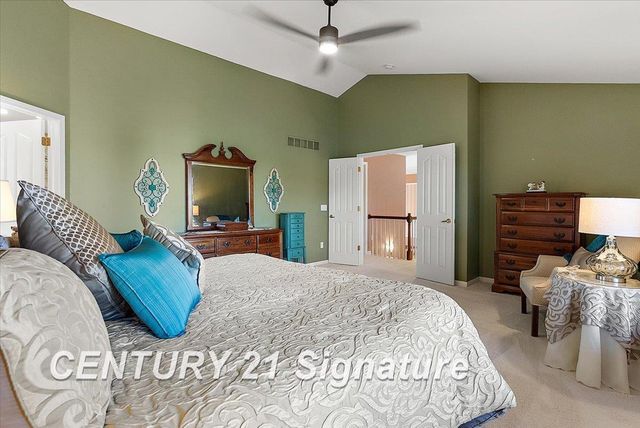 966 Hollow Corners Court, Rochester, MI 48307