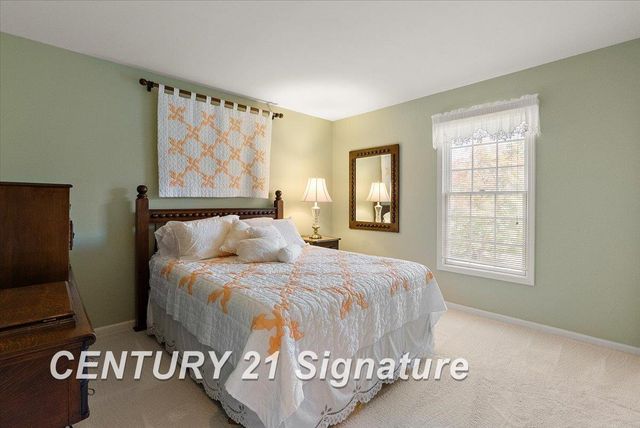 966 Hollow Corners Court, Rochester, MI 48307