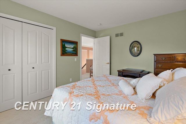 966 Hollow Corners Court, Rochester, MI 48307