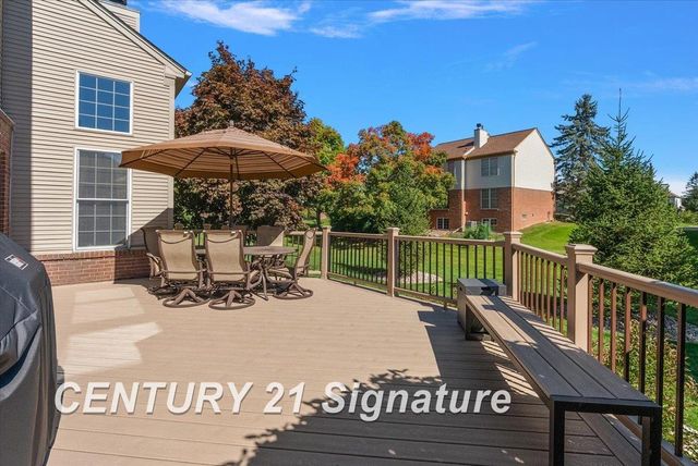 966 Hollow Corners Court, Rochester, MI 48307