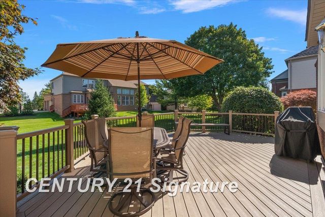 966 Hollow Corners Court, Rochester, MI 48307