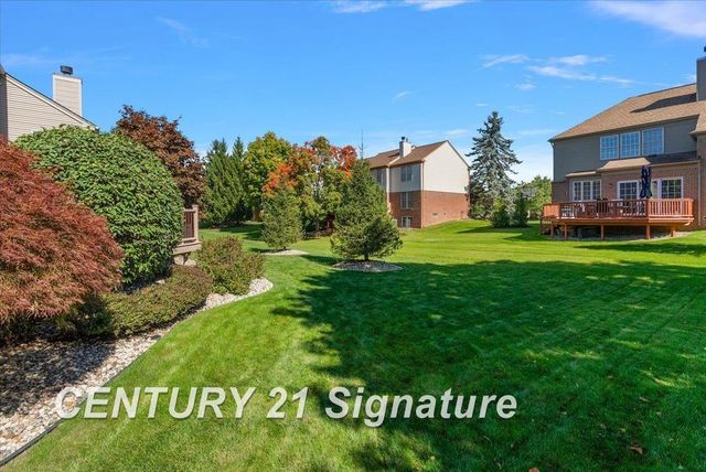 966 Hollow Corners Court, Rochester, MI 48307