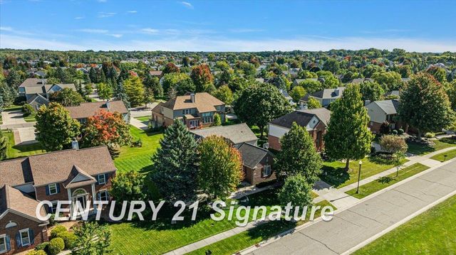 966 Hollow Corners Court, Rochester, MI 48307