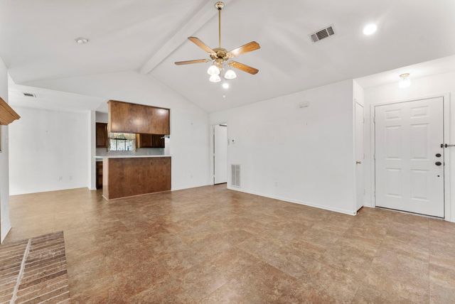 202 Sunset Boulevard, Conroe, TX 77303