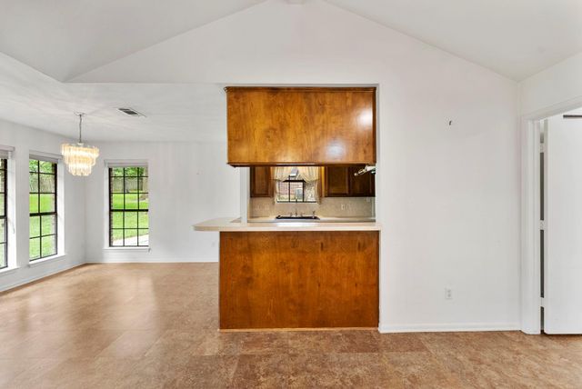 202 Sunset Boulevard, Conroe, TX 77303