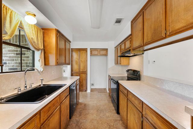202 Sunset Boulevard, Conroe, TX 77303