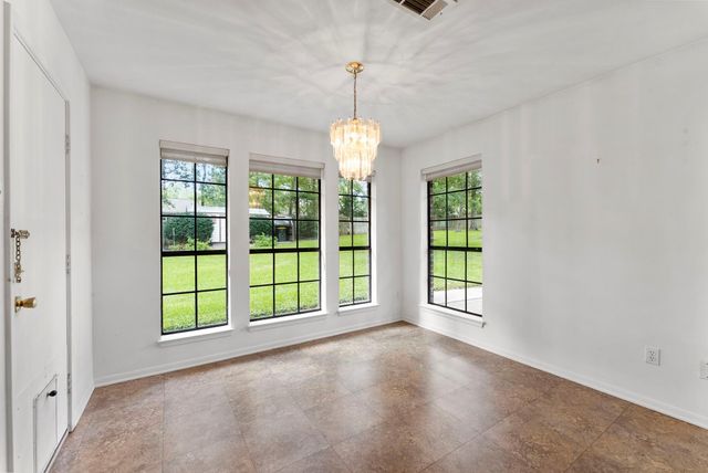 202 Sunset Boulevard, Conroe, TX 77303