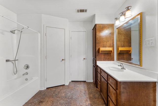 202 Sunset Boulevard, Conroe, TX 77303