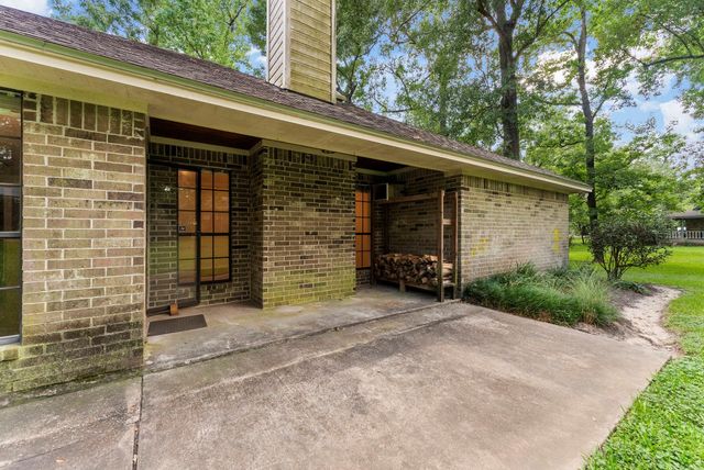 202 Sunset Boulevard, Conroe, TX 77303