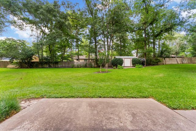202 Sunset Boulevard, Conroe, TX 77303