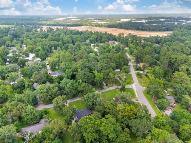 202 Sunset Boulevard, Conroe, TX 77303