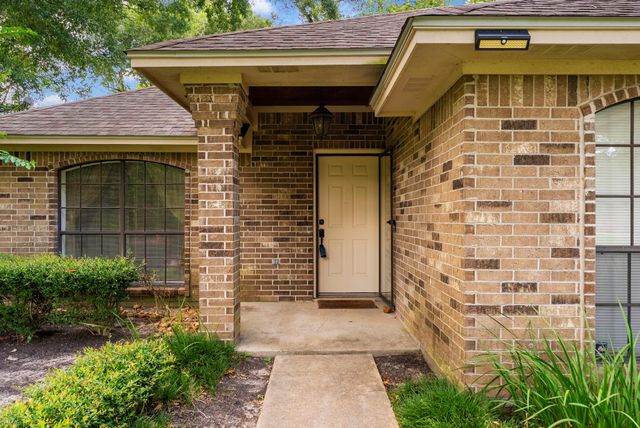 202 Sunset Boulevard, Conroe, TX 77303