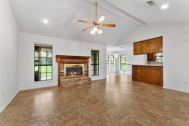 202 Sunset Boulevard, Conroe, TX 77303