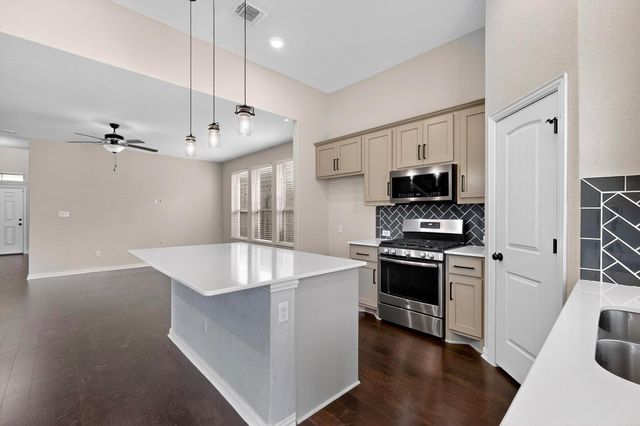 12605 Iron Bridge DR, Manchaca, TX 78652