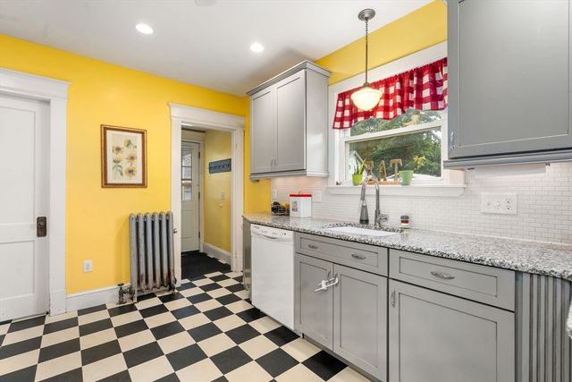 137 Belvidere Street, Springfield, MA 01108