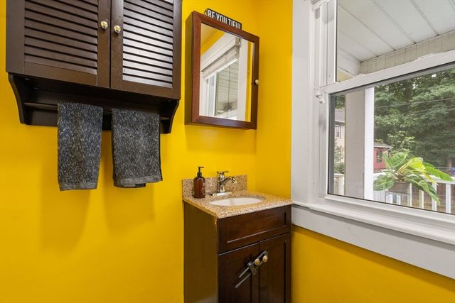 137 Belvidere Street, Springfield, MA 01108