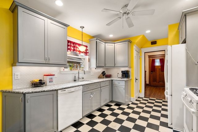 137 Belvidere Street, Springfield, MA 01108