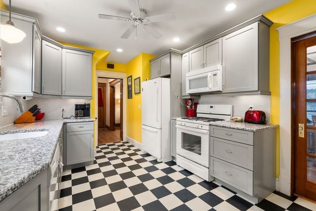 137 Belvidere Street, Springfield, MA 01108