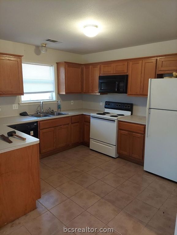 1725 Rock Hollow Loop, Bryan, TX 77807 — photo 5