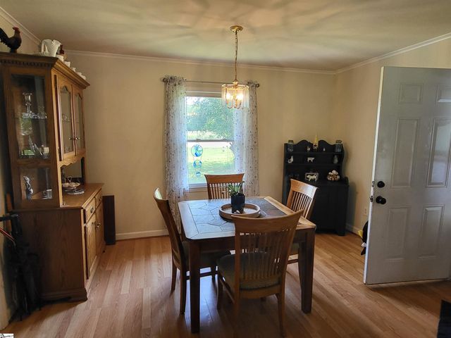 726 S Jonesville Highway, Jonesville, SC 29353
