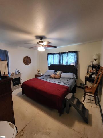 726 S Jonesville Highway, Jonesville, SC 29353
