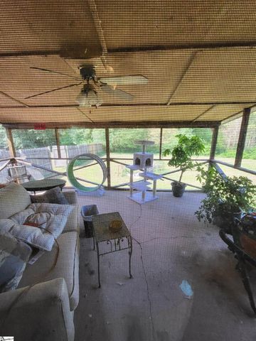 726 S Jonesville Highway, Jonesville, SC 29353