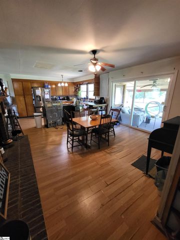 726 S Jonesville Highway, Jonesville, SC 29353