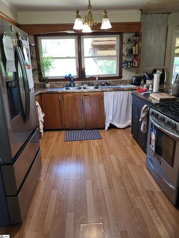726 S Jonesville Highway, Jonesville, SC 29353