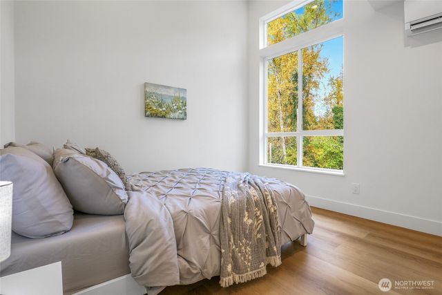 10628 E Riverside Dr, Bothell, WA 98011