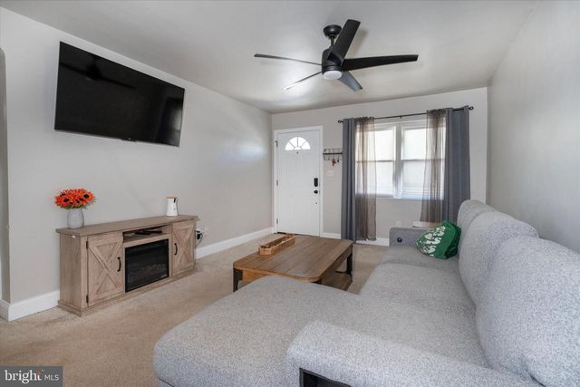 309 HAZLETT RD, New Castle, DE 19720