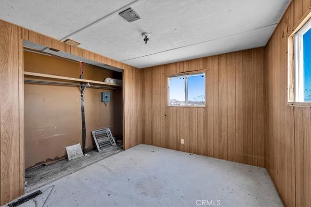 60650 Winters, Landers, CA 92285