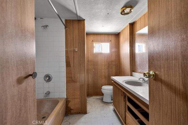 60650 Winters, Landers, CA 92285