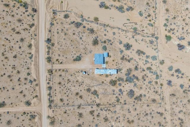 60650 Winters, Landers, CA 92285