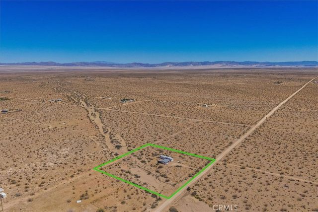 60650 Winters, Landers, CA 92285