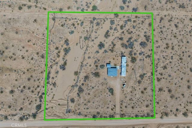 60650 Winters, Landers, CA 92285