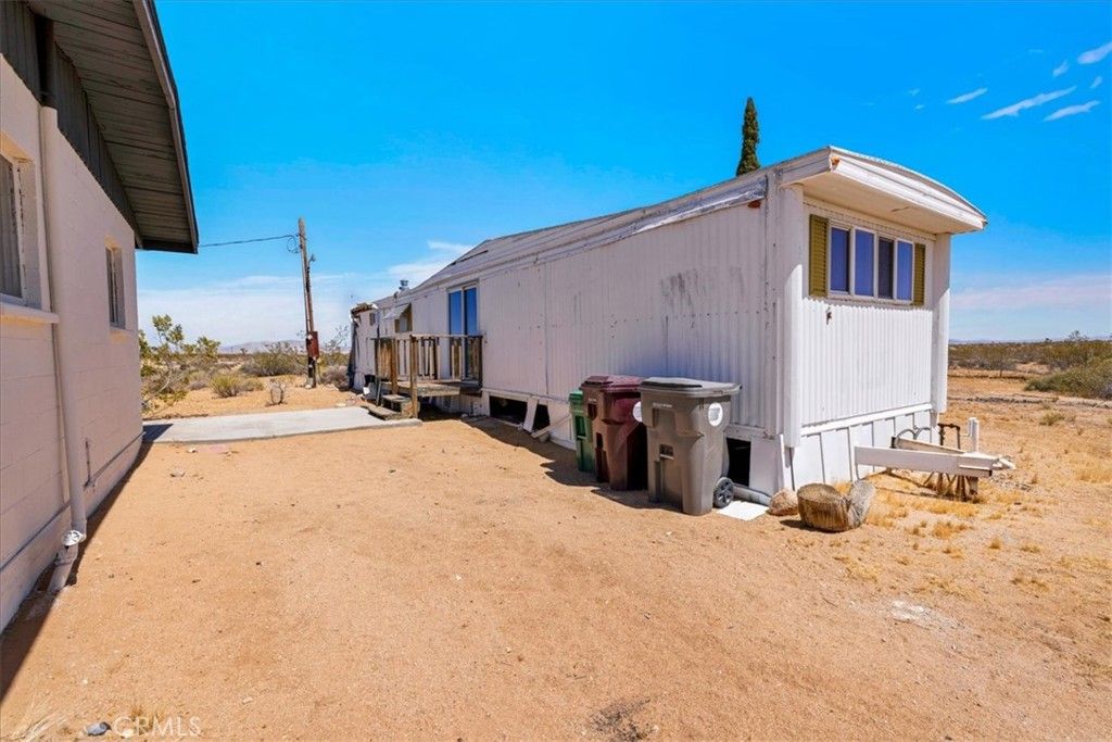 Image 12 of property listing at 60650 Winters, Landers, CA 92285